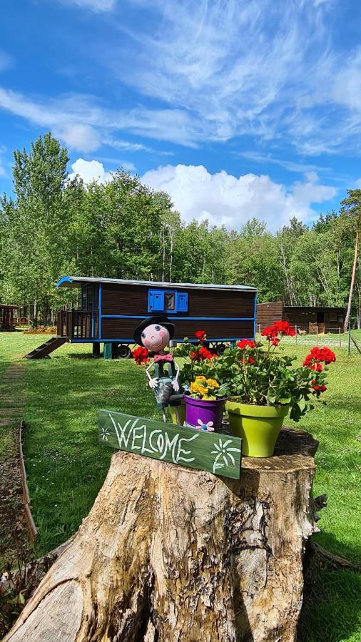 Roulottes Du Chalet Des Pins Rougeou Zewnętrze zdjęcie